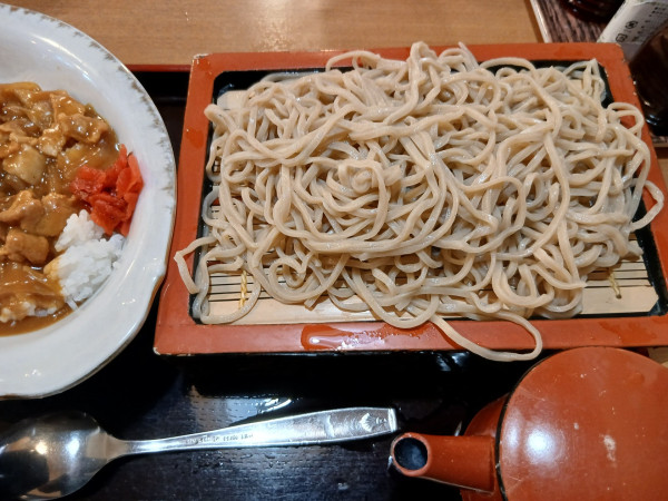 「もり蕎麦とミニカツカレーセット 1200円」@そば処 大橋屋の写真