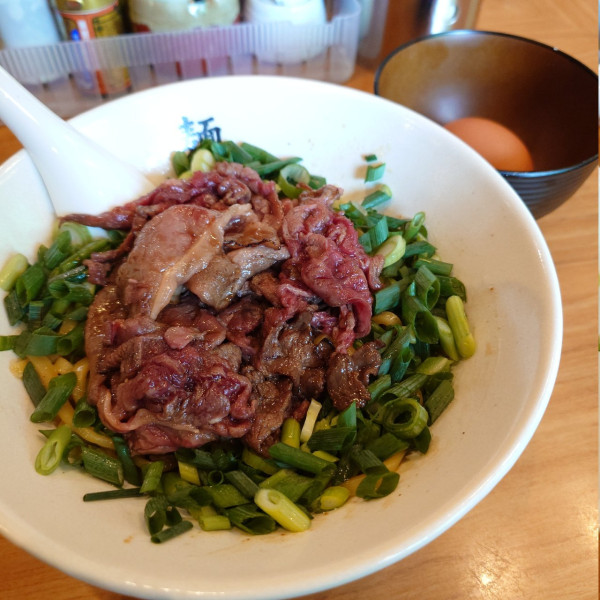 「星空の黒牛釜玉」@麺屋 武双の写真