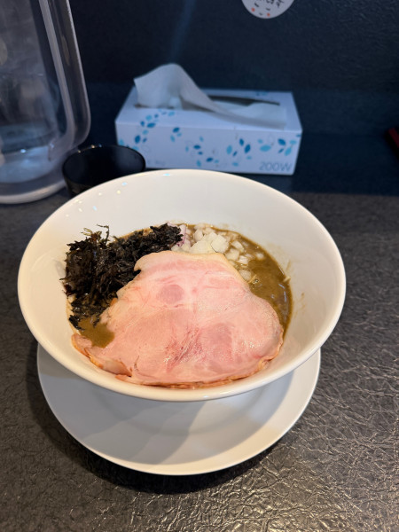 「濃厚煮干醤油　玉葱　かえ玉」@にぼしら〜めん ニボ太郎の写真