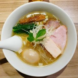 塩そば＋半熟煮卵＋生ビール