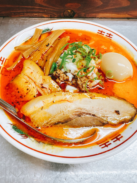 「あっさり丸鶏白湯担々麺」@麺や 睡蓮の写真