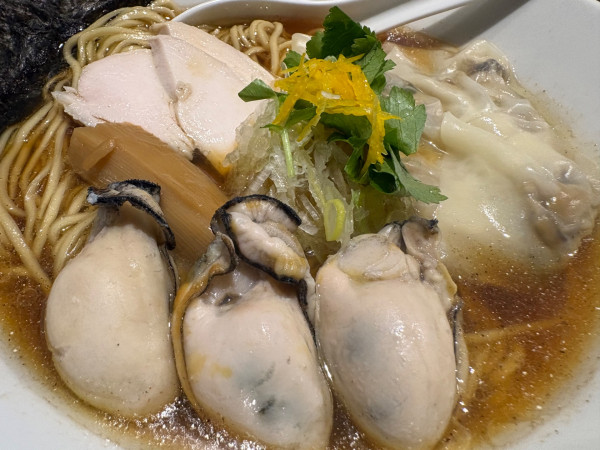 「牡蠣ラーメン(大)」@Tonariの写真