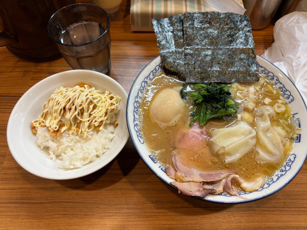 「特製コラボラーメン」@横浜豚骨醤油ラーメン YOLOの写真
