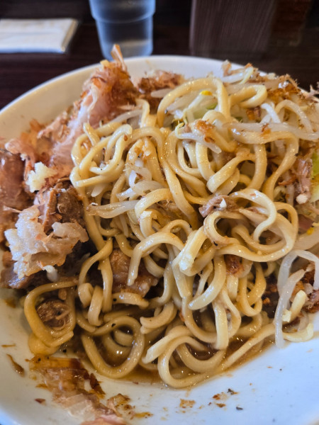 「汁なし(ニンニク)」@ピコピコポンの写真