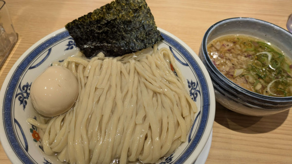 「味玉鰹昆布水つけ麺 塩」@中華そば 千乃鶏 志木店の写真
