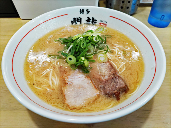 「とんこつラーメン 600円」@博多 閃龍の写真