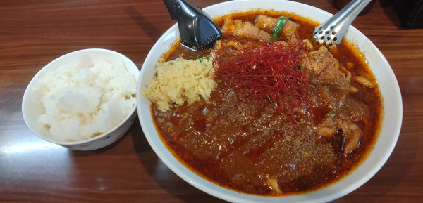 「(限定)上野家特製ｶﾚｰ入りｶﾚｰｽﾀ満」@元祖スタミナ満点らーめん すず鬼 熊谷うえちゃん店の写真