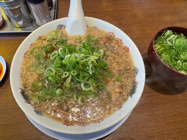 「ラーメン　刻みネギトッピング」@来来亭 塩尻店の写真
