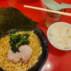 横浜家系ラーメン 真誠家 つつじヶ丘店の画像
