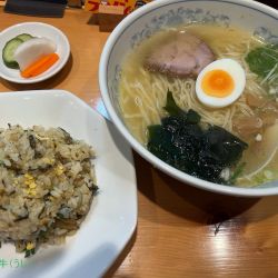 ランチ限定セット　ゆず塩ラーメン、半高菜チャーハン(1100円)