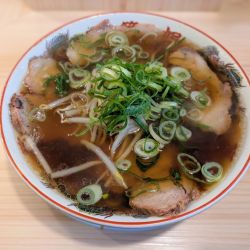 「ラーメン(並)」990円
