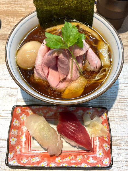 「特製四つ葉そば＋本日のにぎり」@中華そば 四つ葉の写真