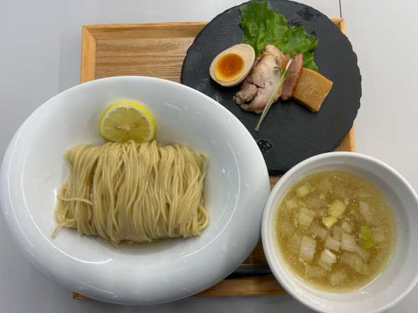 「K麺　昆布水つけ麺　税込1,200円」@鶏塩麺リオンの写真