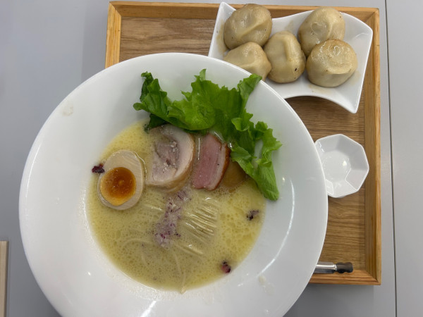 「A麺　鶏白湯　1,000円」@鶏塩麺リオンの写真