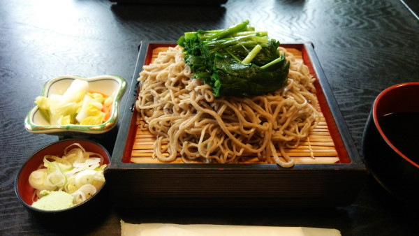 「にらそば大盛」@日晃そばの写真