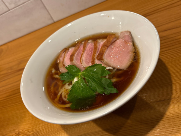 「【季節のらーめん】鴨のら~めん+鴨肉増し」@らーめん かねかつの写真
