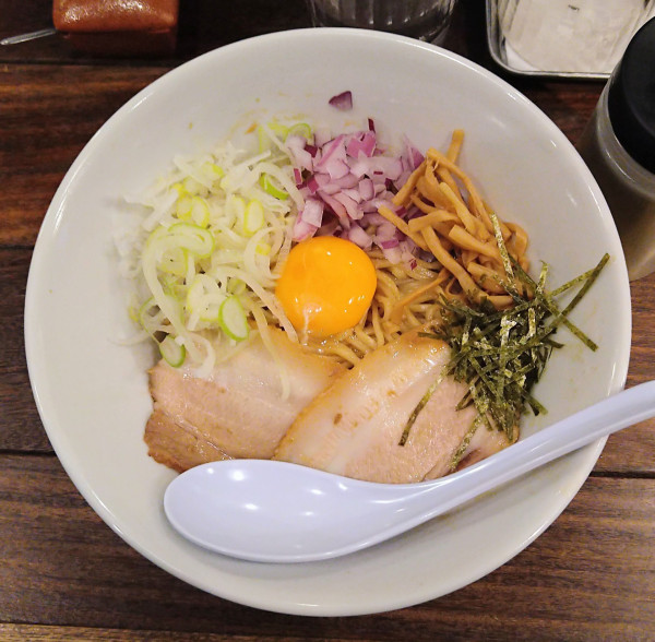 「まぜそば」@貝出汁中華そば 貝香屋の写真