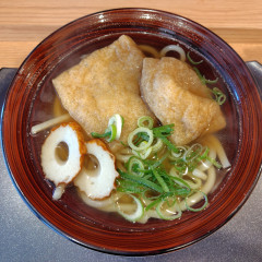 砂丘そばの画像