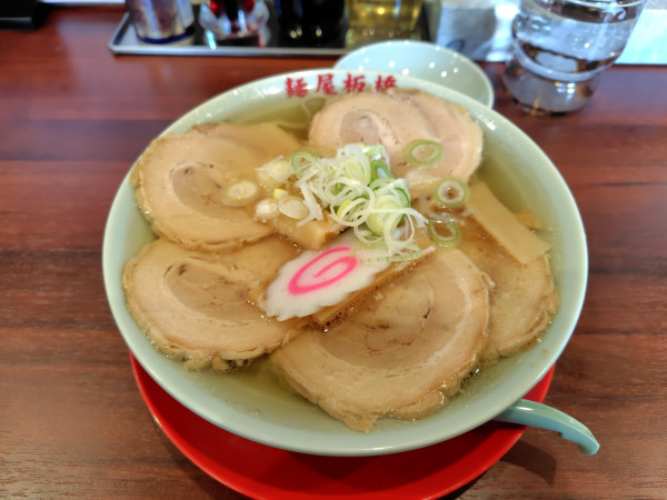 「チャーシューメンと焼餃子5個」@麺屋 板橋の写真