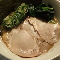 濃厚とんこつラーメン