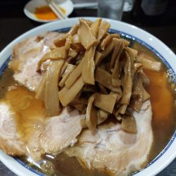 ラーメン 中盛＋メンチャー＋ピール