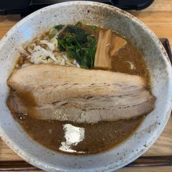 濃厚魚介ラーメン(普通盛・背脂なし)