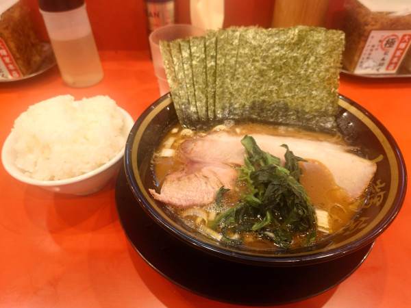 「ラーメン  海苔  ライス✖️3」@横浜家系ラーメン 大輝家の写真
