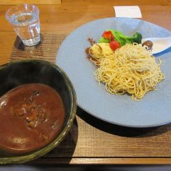 近江牛スジのプレゼ（１５００円）＋カルボナーラ５００円