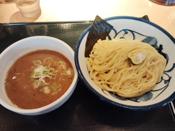 「つけ麺　　300グラム　1050円」@めん徳二代目つじ田 新橋店の写真