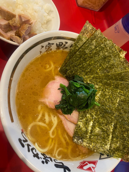「ラーメン並　海苔トッピング　ライス」@ラーメン濱野家の写真