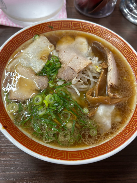 「ワンタンメン　¥1000」@上海総本店の写真