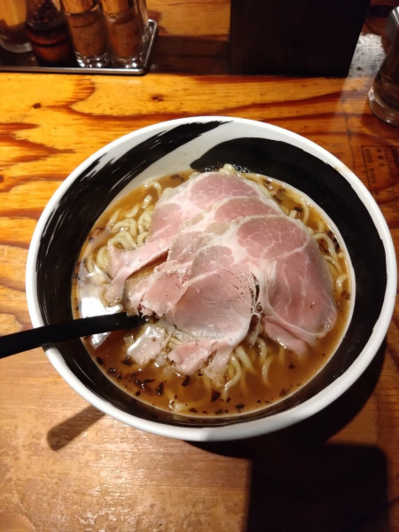 「醤そばパンツェッタ乗せ」@麺場 浜虎 横浜店の写真