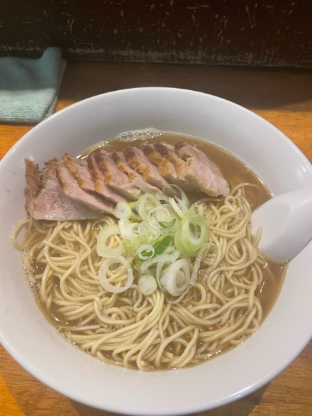 「肉そば(大盛り)+チャーシュートッピング」@自家製麺 伊藤の写真