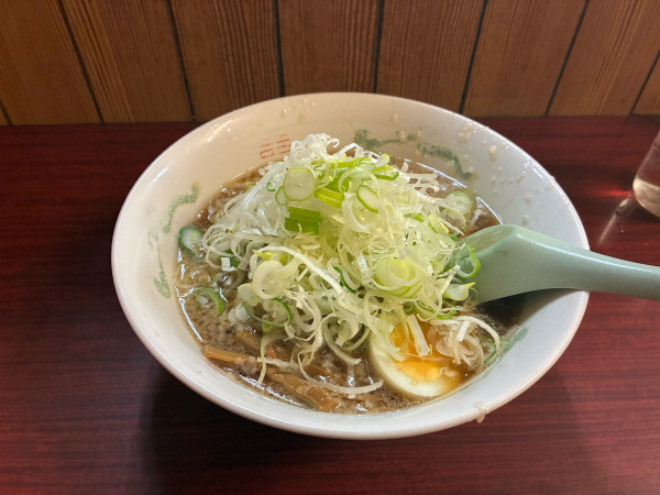 「ラーメン並　ネギ増し　1070円」@関越ラーメン 仙龍の写真