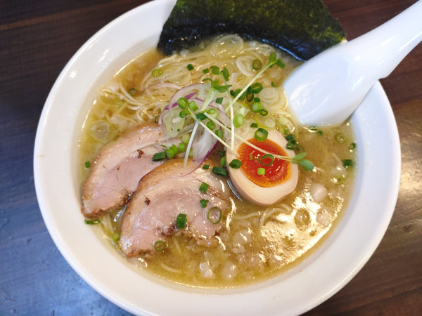「白金ラーメン」@麺屋 承太郎の写真