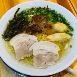 ちゅら塩ラーメン 900円