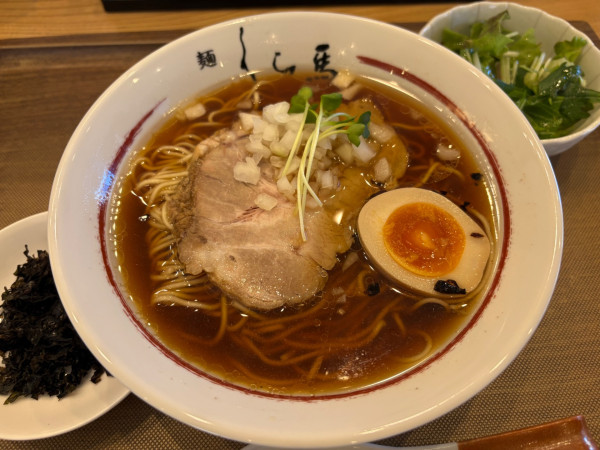 「醤油ラーメン 1200円」@麺くら馬の写真