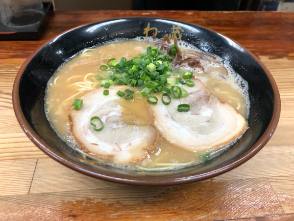 「わくらーめん」@博多とんこつラーメン わ蔵 歌舞伎町店の写真