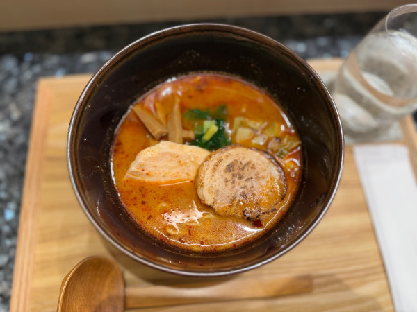 「辛味噌ラーメン 1350円」@麺屋 梅ノ木 蒲田店の写真
