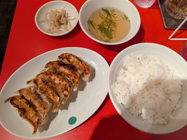 「餃子定食、小、焼」@ぎょうざいってん 神田本店の写真