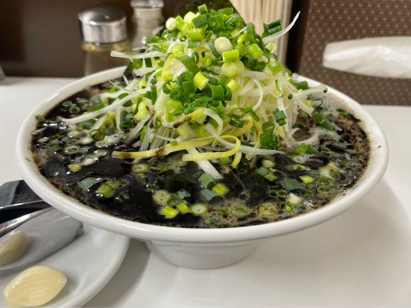 「黒ねぎらーめん」@ぶたまるきの写真