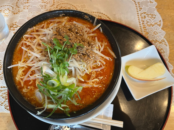 「担々麺＋大盛り」@珈琲貴族の写真