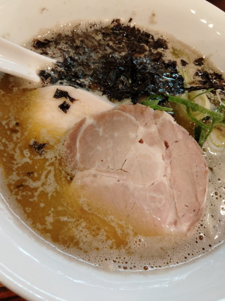 「香味浅利そば」@麺や でこの写真