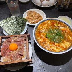 酸辣湯麺（1300）黒毛和牛せいろご飯（550）