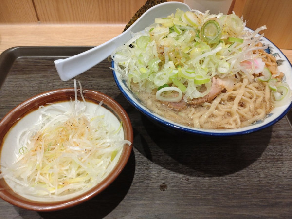 「ネギらーめん大盛＋白髪ネギ」@舎鈴 カインズスーパーセンター上里本庄の写真