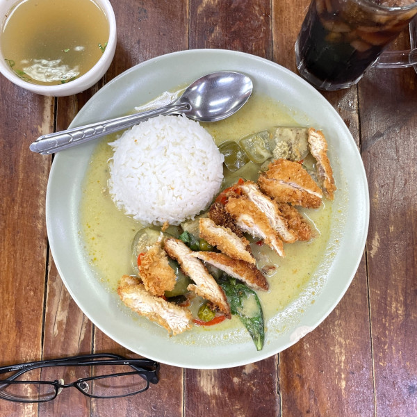 「green curry fried chicken」@Kuay Tiew Gai Cheek Khao Krungの写真