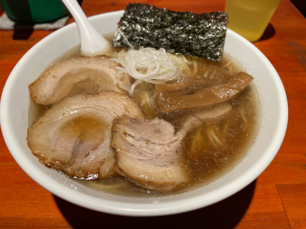 「クリア煮干し　醤油」@麺酒場 まがり 八丁堀店の写真