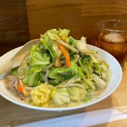 濃厚スープの野菜ラーメン