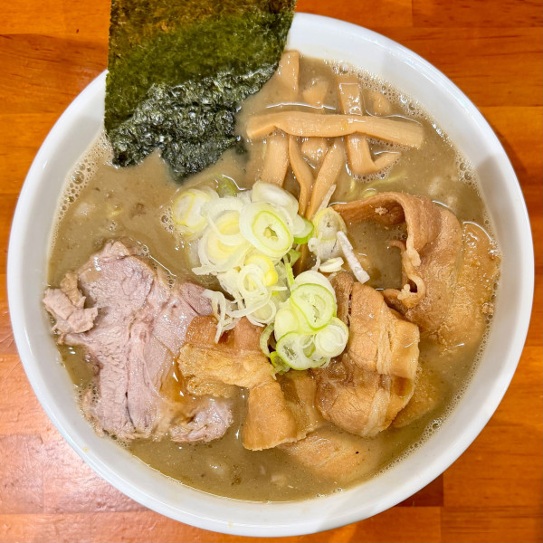 「【限定スペシャル】ホタテの不純+北海道のホッキ貝」@一条流がんこラーメン金町の写真