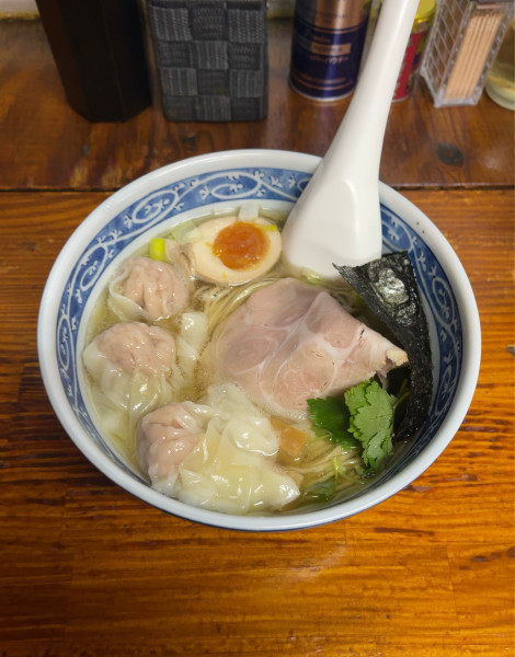 「わんたん煮干しそば白醤油（1300円）」@中華そば よしかわの写真